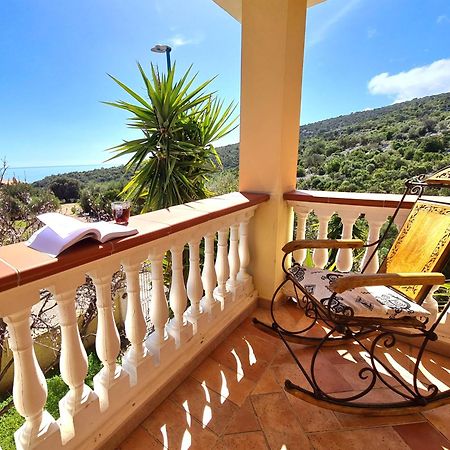 Vista Mare E Montagna Apartment Cala Gonone Exterior photo